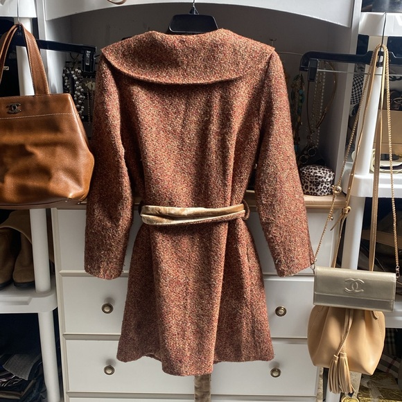 Beautiful chestnut coat - Picture 3 of 4